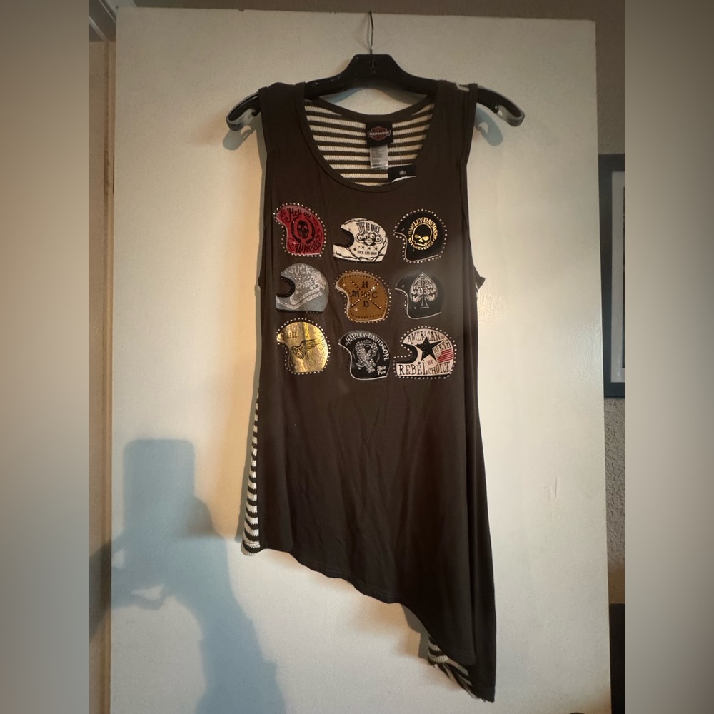 NWT Harley Davidson Ribbed Sleeveless Tank Top with helmet Graphic Accents